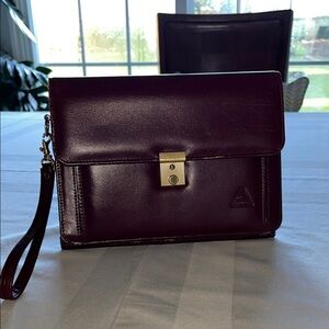 Vintage Trianon Burgundy Leather Men’s Travel Wristlet with Gold Clasp